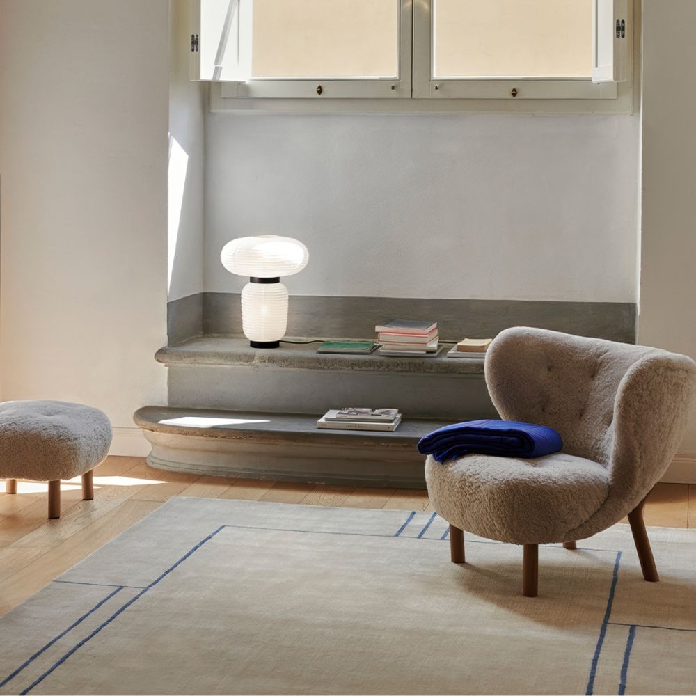 Minimalist Lounge Chair – Single Recliner for Home