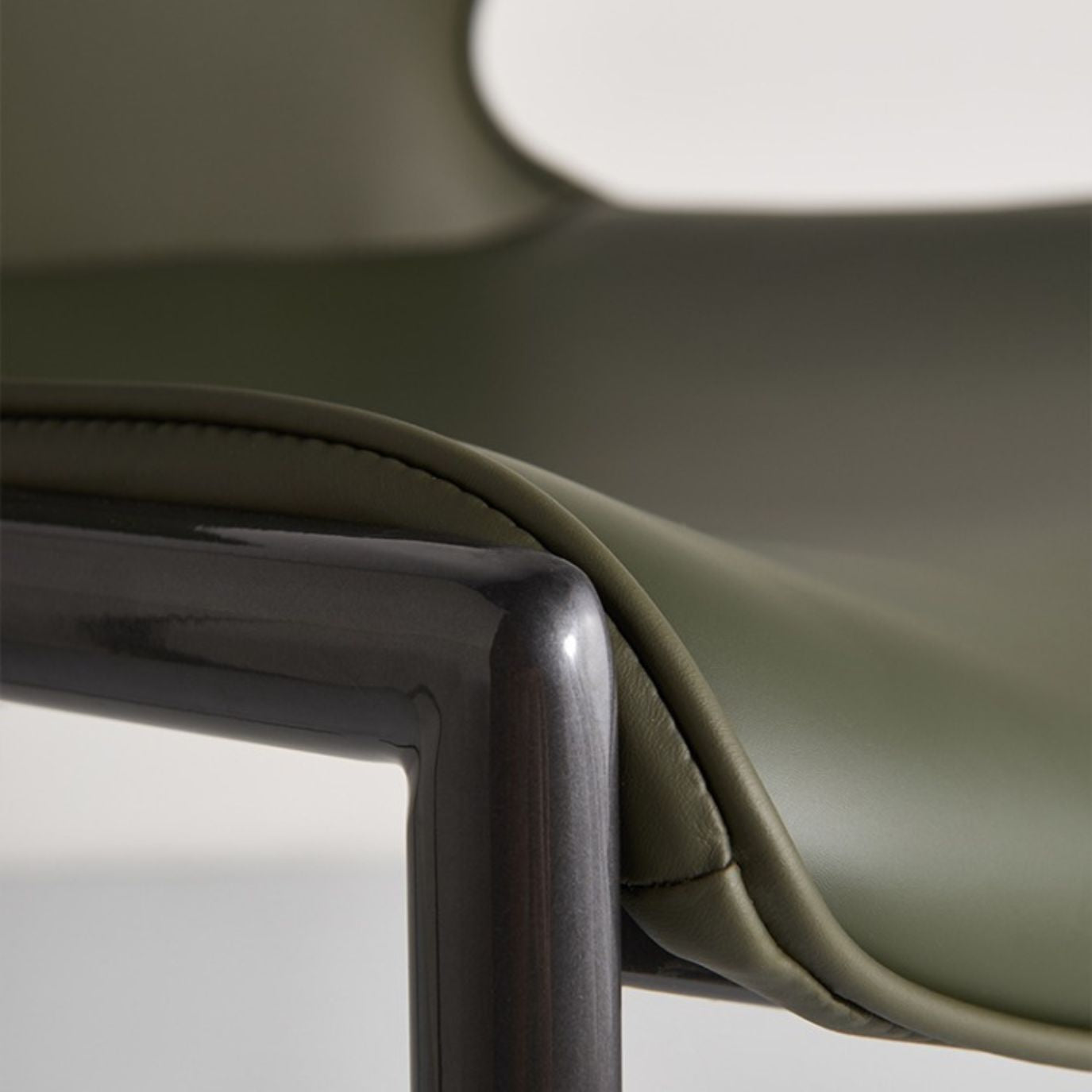 Light luxury metal backrest stool saddle leather dining chair